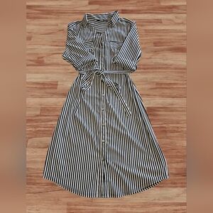 MLLE GABRIELLE Size 1X Black And White Striped Long Sleeve Collared Button Dress